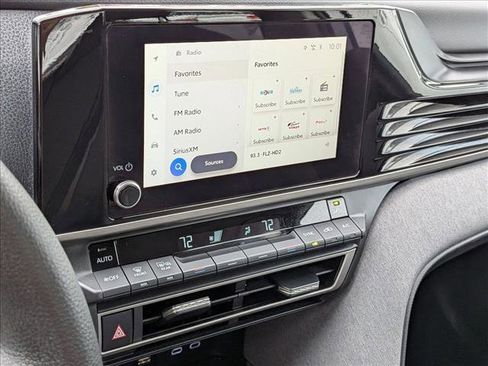 Used 2025 Toyota Camry LE image 15