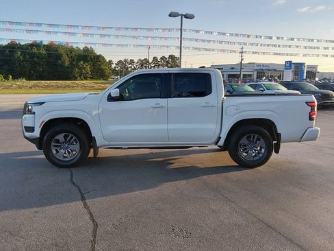 Certified 2026 Nissan Frontier SV w/ SV Convenience Package RWD image 6