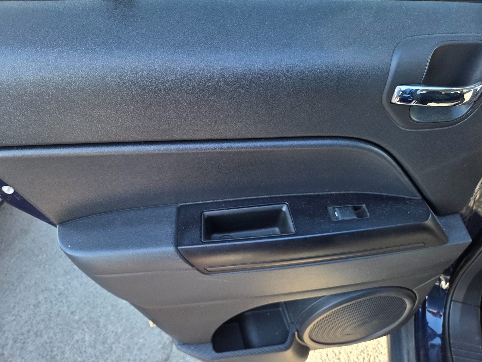 Used 2015 Jeep Patriot Sport w/ Power Value Group FWD image 8