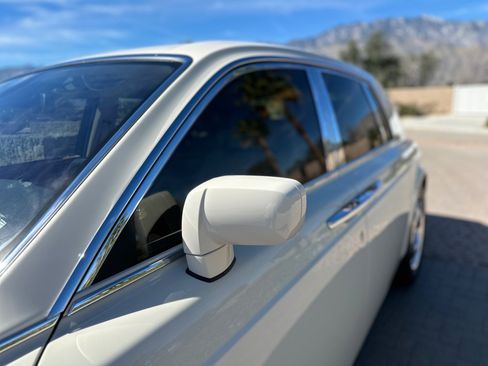 Used 2007 Rolls-Royce Phantom Sedan image 25