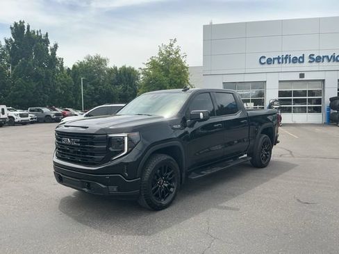 Used 2024 GMC Sierra 1500 Elevation w/ Elevation Premium Package AWD/4WD image 10