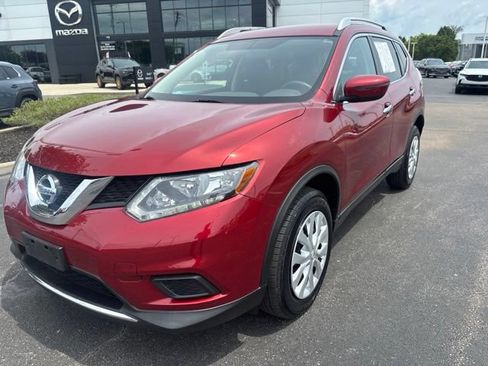 Used 2016 Nissan Rogue S w/ Appearance Package AWD/4WD image 2