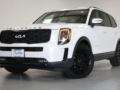 Used 2022 Kia Telluride SX w/ SX Prestige Package AWD/4WD image 8