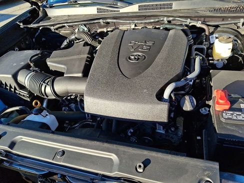 Used 2023 Toyota Tacoma SR image 28