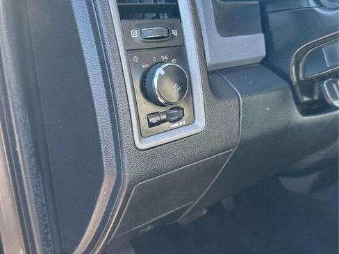 Used 2018 RAM 1500 Express w/ Express Value Package image 24