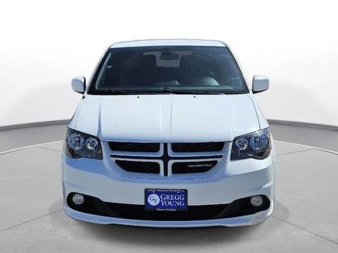 Used 2019 Dodge Grand Caravan GT image 2