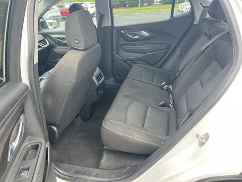 Used 2022 GMC Terrain SLE w/ Driver Convenience Package FWD image 32