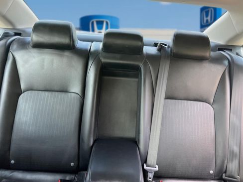 Used 2023 Honda Civic Touring image 24