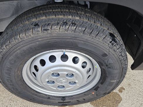 New 2026 RAM ProMaster 2500 w/ Convenience Group image 28