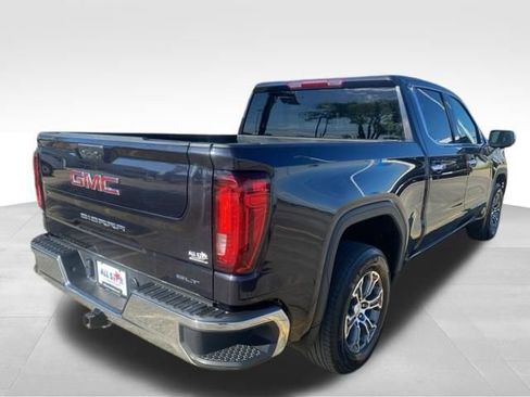 Used 2025 GMC Sierra 1500 SLT image 12