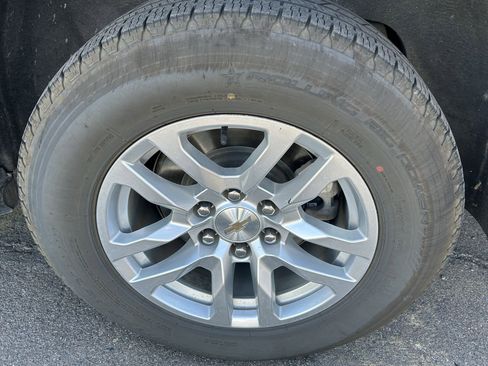 Used 2024 Chevrolet Tahoe LT image 8