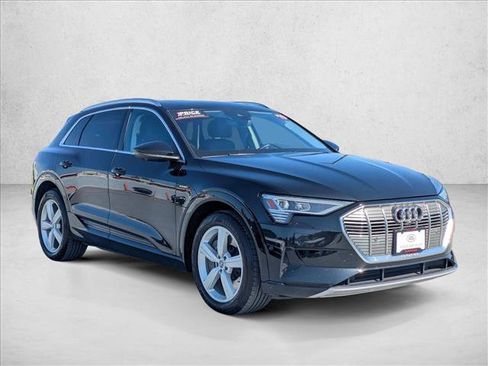 Used 2019 Audi e-tron Premium Plus AWD/4WD image 3