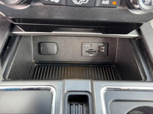 Used 2015 Ford F150 XLT w/ Equipment Group 302A Luxury AWD/4WD image 31