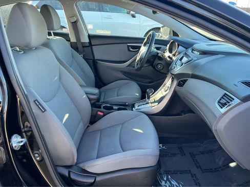 Used 2013 Hyundai Elantra GLS w/ Preferred Pkg image 17
