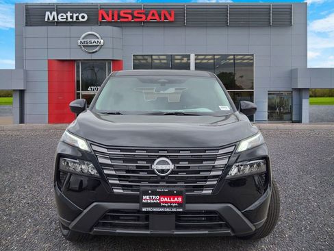 New 2026 Nissan Rogue SV FWD image 2