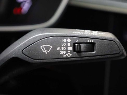 Certified 2025 Audi Q3 2.0T Premium w/ Black Optic Sport Package image 27