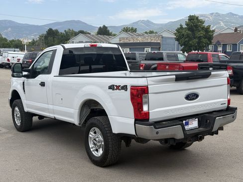 Used 2017 Ford F250 XLT w/ XLT Value Package AWD/4WD image 6
