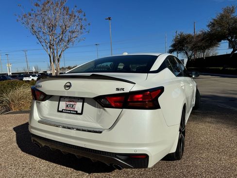 Used 2022 Nissan Altima 2.5 SR image 4