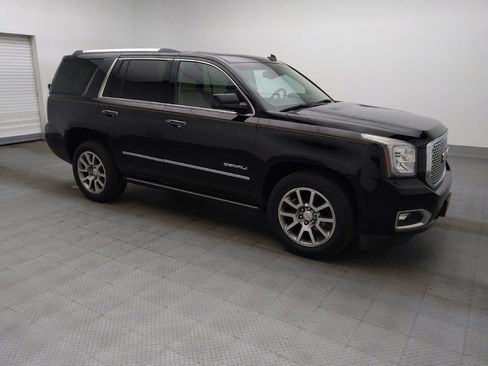 Used 2015 GMC Yukon Denali w/ Touring Package AWD/4WD image 11