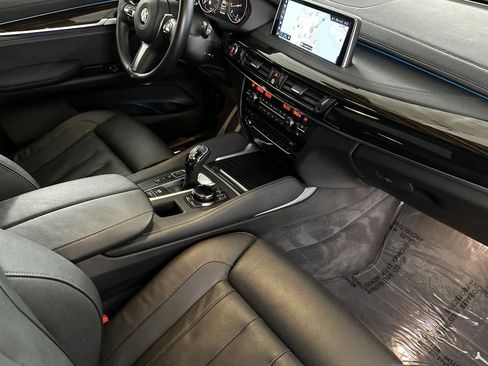 Used 2019 BMW X6 xDrive50i w/ M Sport Package image 16