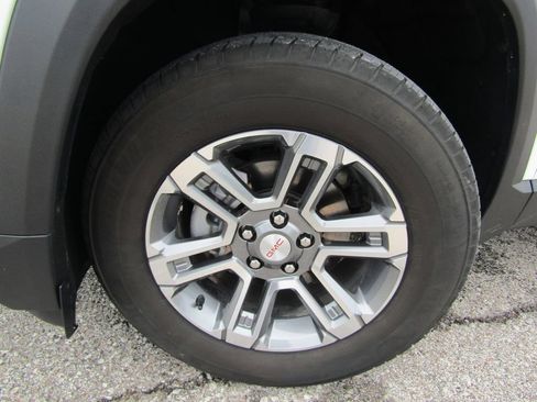 Used 2025 GMC Terrain Elevation AWD/4WD image 29