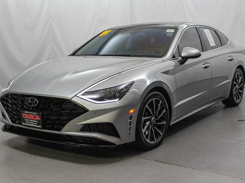 Used 2021 Hyundai Sonata Limited w/ Preferred Accessory Package FWD image 6
