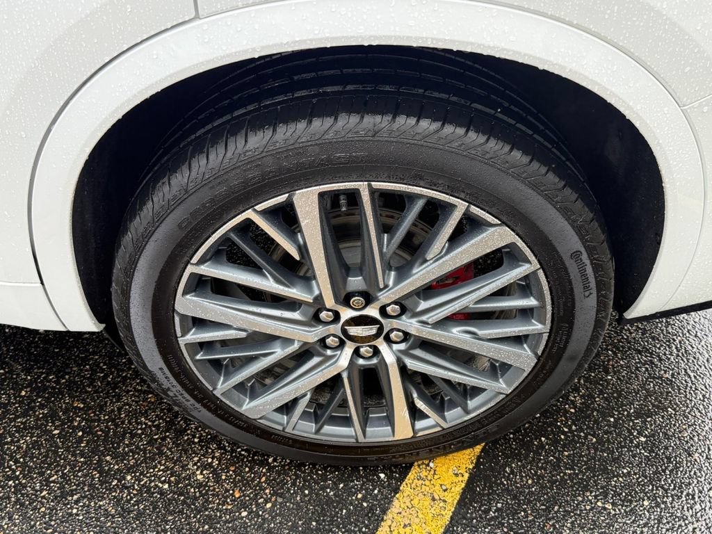 Used 2024 Cadillac XT6 Sport w/ LPO, Floor Liner Package AWD/4WD image 7