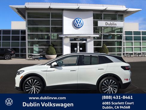 Certified 2023 Volkswagen ID.4 Pro S Plus image 7