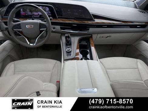 Used 2024 Cadillac Escalade ESV Sport Platinum w/ Heavy-Duty Trailer Package AWD/4WD image 28