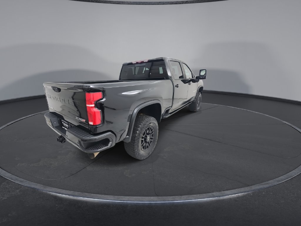 Used 2024 Chevrolet Silverado 2500 ZR2 w/ Technology Package AWD/4WD image 10