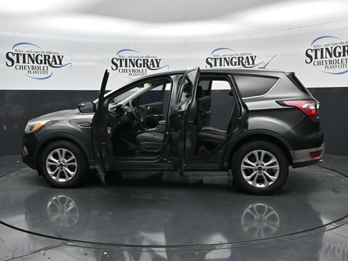 Used 2017 Ford Escape SE FWD image 36