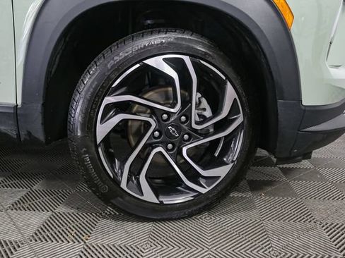 Used 2024 Chevrolet TrailBlazer RS w/ Driver Confidence Package AWD/4WD image 14