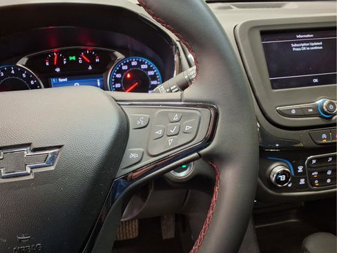 Used 2023 Chevrolet Equinox RS image 15