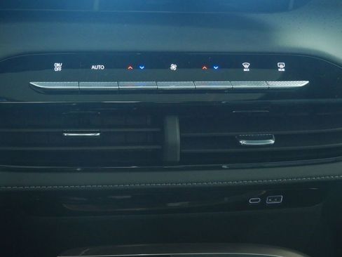 New 2026 Buick Enclave Avenir w/ Super Cruise Package AWD/4WD image 26