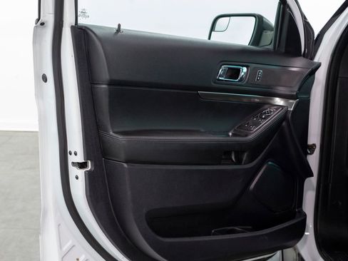 Used 2016 Ford Explorer 4WD Police Interceptor image 6