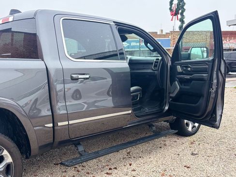 Used 2020 RAM 1500 Limited image 17