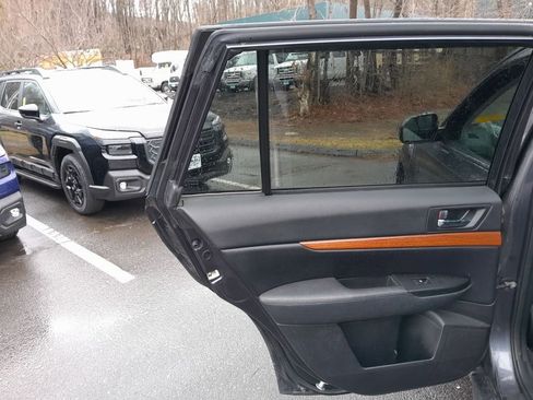 Used 2013 Subaru Outback 3.6R Limited image 27