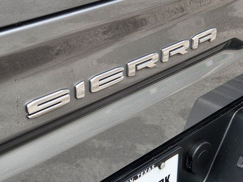 Used 2024 GMC Sierra 1500 SLT w/ SLT Premium Plus Package RWD image 29