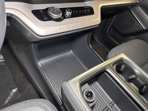 New 2026 Ford Expedition Active AWD/4WD image 38