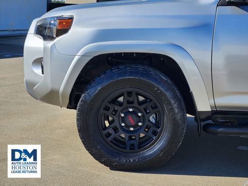 Used 2022 Toyota 4Runner SR5 Premium image 4