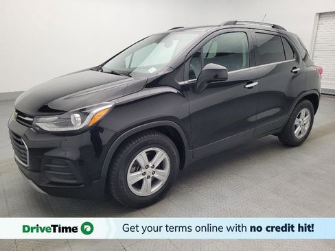 Used 2020 Chevrolet Trax LT w/ LT Convenience Package FWD image 1