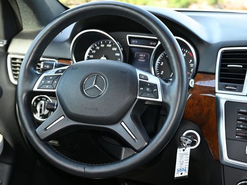Used 2014 Mercedes-Benz ML 350 4MATIC image 16
