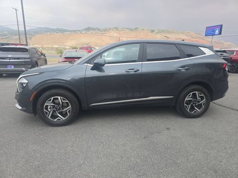 Used 2023 Kia Sportage LX AWD/4WD image 4