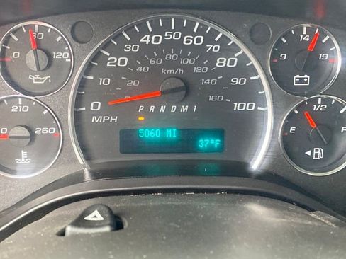 Used 2021 GMC Savana 3500 Work Van w/ Power Convenience Package image 8