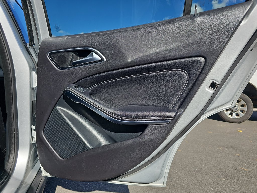 Used 2019 Mercedes-Benz GLA 250 4MATIC image 25