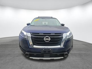 Used 2024 Nissan Pathfinder SL w/ SL Premium Package video 2