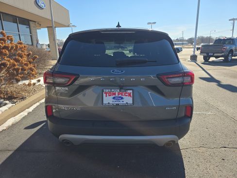 Used 2023 Ford Escape Active w/ Tech Pack #2 AWD/4WD image 7