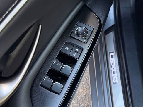 Certified 2025 Lexus ES 350 w/ Accessory Package (Z2) image 27