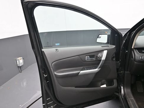 Used 2013 Ford Edge SEL FWD image 16