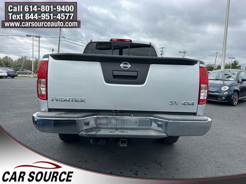 Used 2018 Nissan Frontier SV image 8
